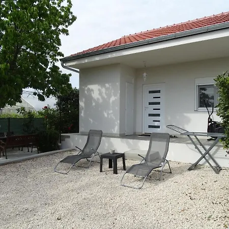Ferienhaus Silvia - #127765 펜션 Sukošan